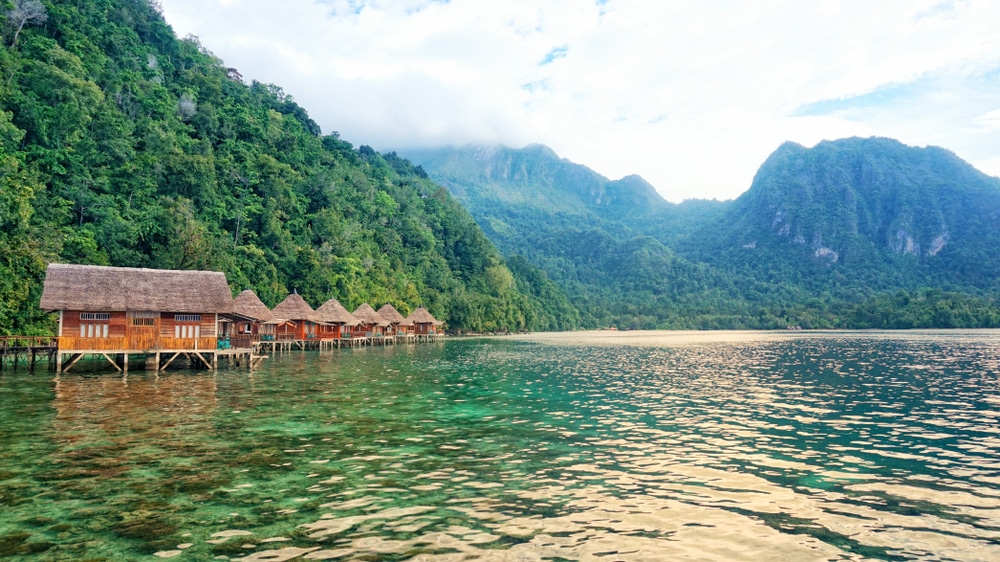 Pantai Ora, Maluku Tengah